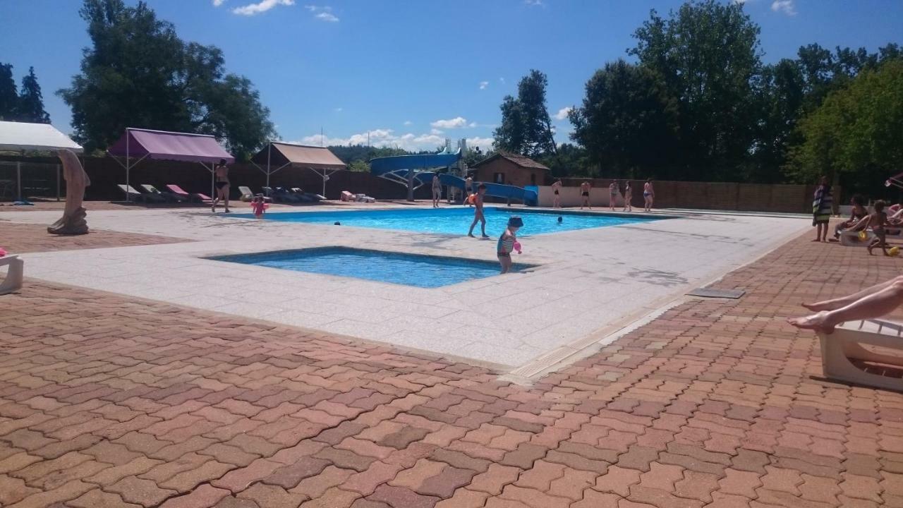 Camping Paradis Le Rocher De La Granelle Ле-Бюг Экстерьер фото